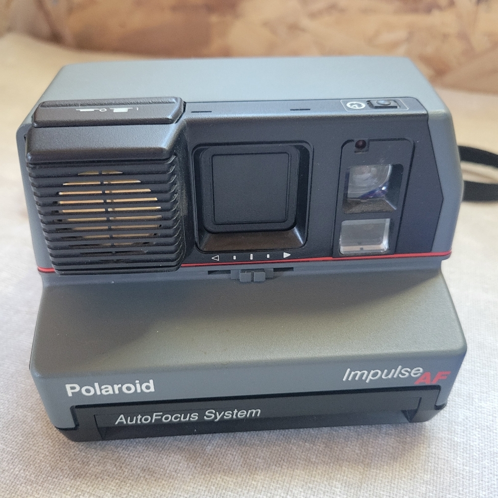 Polaroid Impulse AF Camera - Black and Gray - Picture 2 of 5